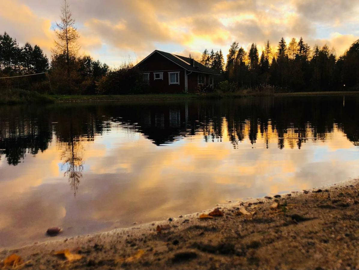 Hannunluhdan Lomamoekit Karijoki Kültér fotó